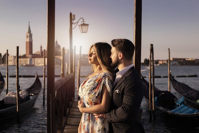 Private Professional Photoshoot Tour in Venice - Popular Backdrops and Quiet Areas