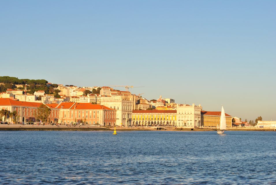 Private Romantic Cruise With Sparkling Wine- 2-Hour- Lisbon - Pickup and Drop-off Service