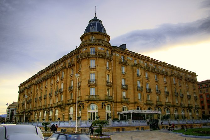 Private San Sebastian City Walking Tour - Accessibility & Policies