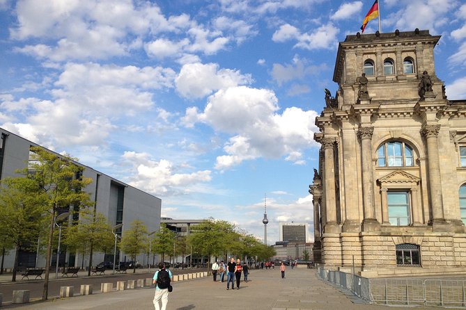 Private Taxi Tour Through Berlin East and West and Neighborhood Approx. 3-4 Hours - Landmarks in West Berlin