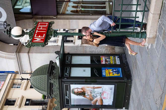 Professional Photo Shoot Walking Tour in Central Paris - Tour Highlights