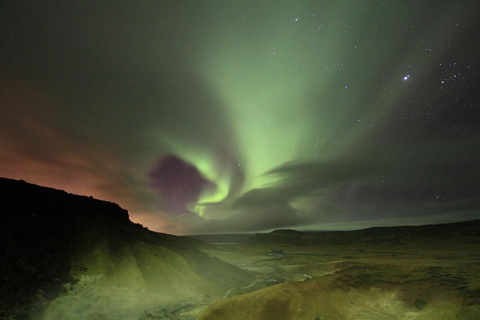 Reykjavik: Golden Circle & Northern Lights 4x4 Tour - Northern Lights Chase