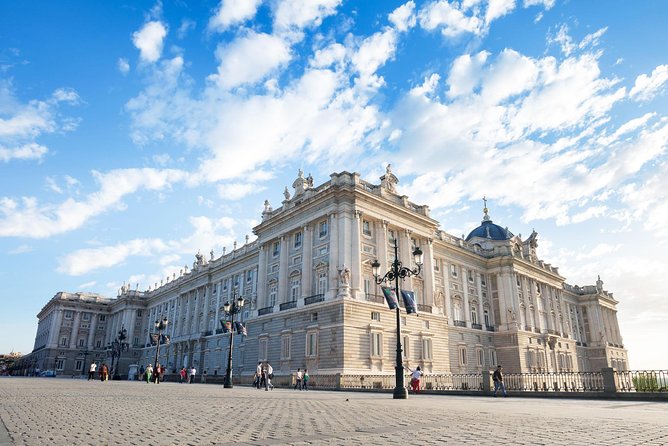 Royal Palace Monolingual Guided Tour - Photography Restrictions