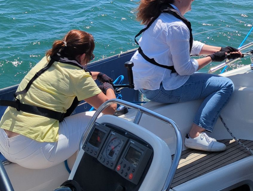 Sailing Initiation - 2 or 4 Hours - Lisbon - Safety and Accessibility