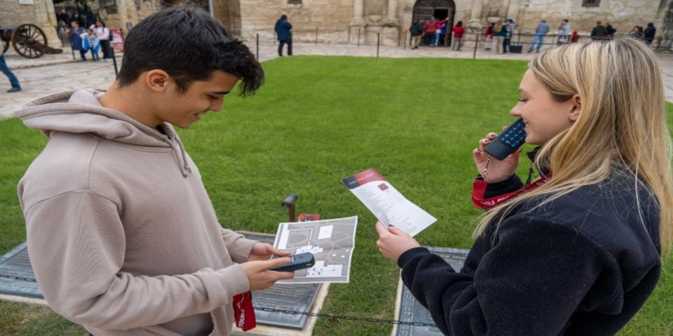 San Antonio: Guided Walking Tour With Boat Cruise - Meeting Point and Logistics