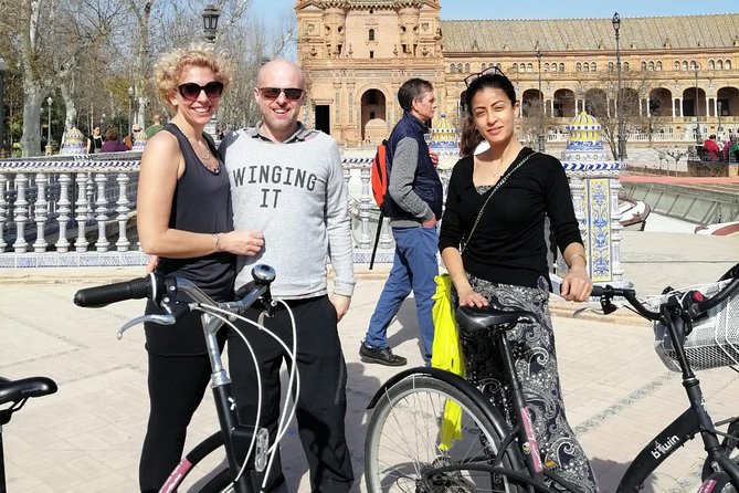 Sevilla Monumental Bike Tour With a Local Guide - Additional Details