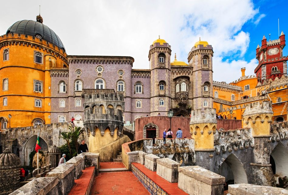 Sintra+Cascais: Day Trip From Lisbon - Full Day PRIVATE TOUR - Recommended Attire