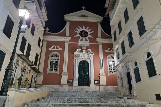 Small Group: Corfu Evening Walking Tour With a Glass of Wine - Discover the City