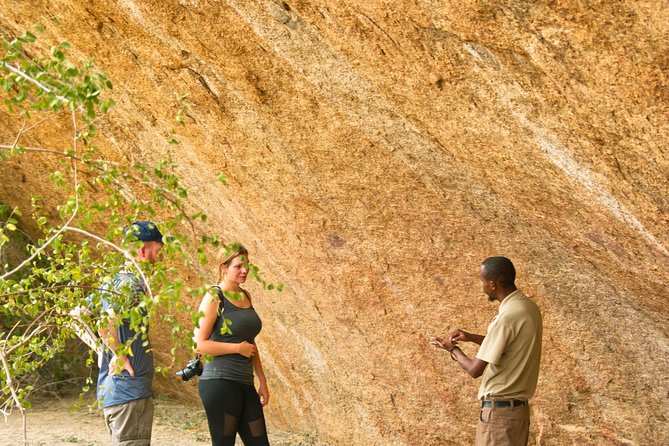 Spitzkoppe Guided Tour From Swakopmund or Walvis Bay - Shopping Options