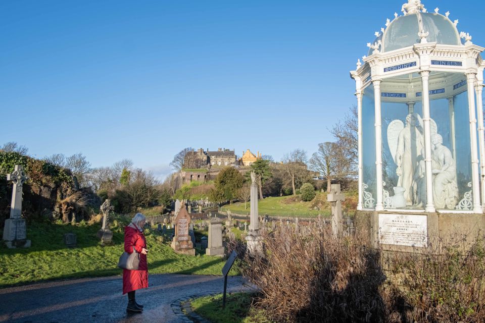 Stirling: Historical Walking Tour in English - Local Guide and Audio Guide