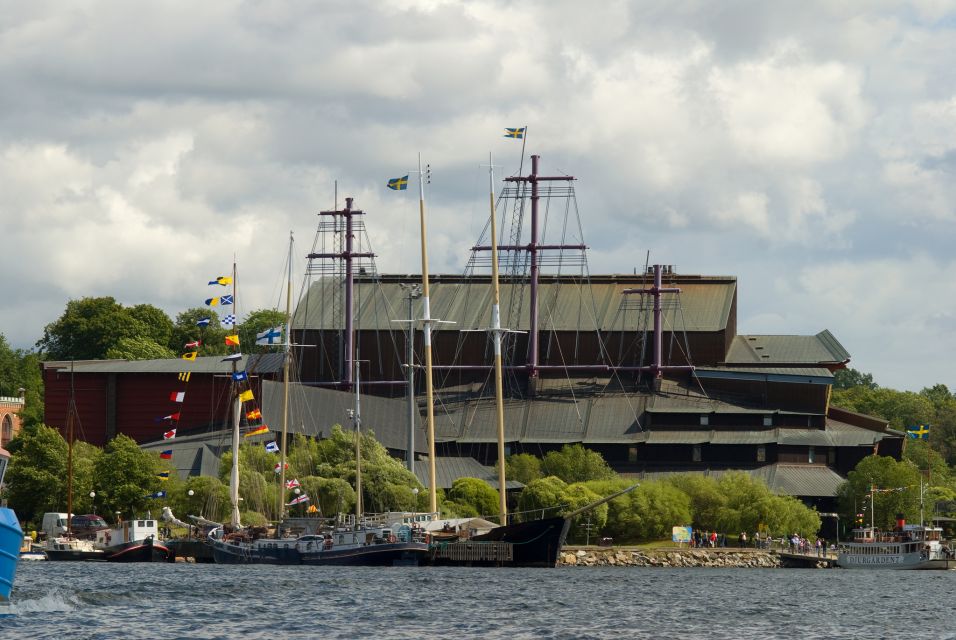 Stockholm: Old Town, Djurgården Island & Vasa Museum - Highlights of the Tour