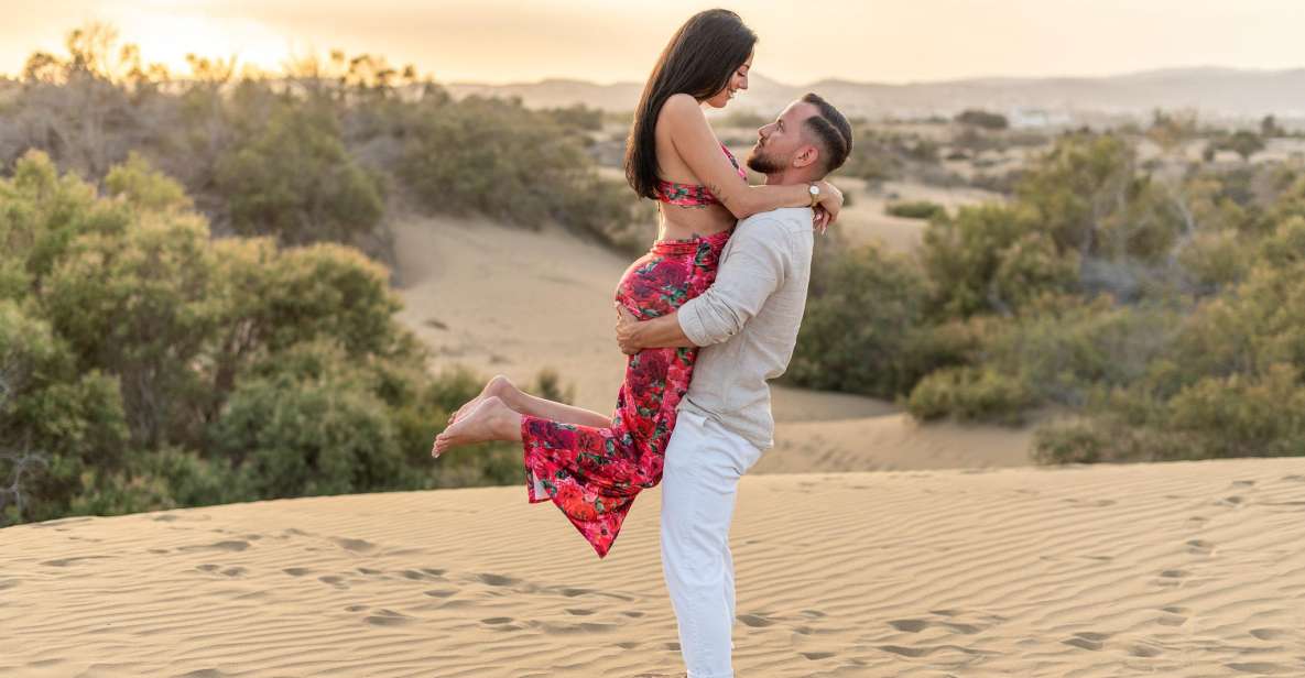 Sunset Photography at Dunas Maspalomas - Language Options for Participants