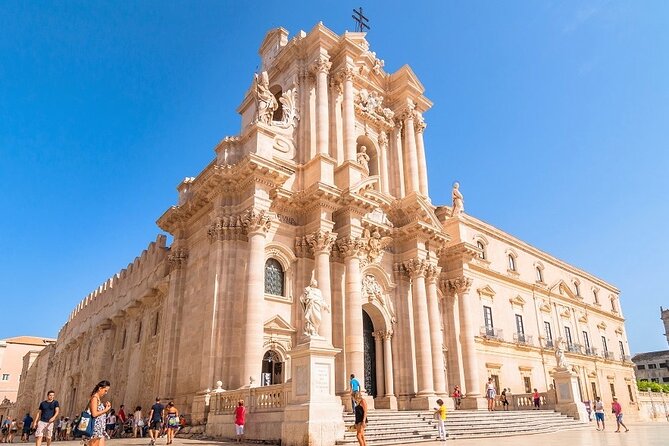 Transfer From Catania Airport to Syracuse or Taormina - Nearby Attractions