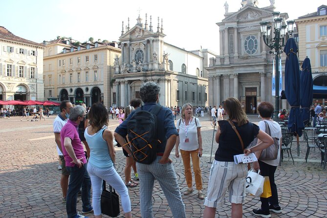 Walking Tour in Small Groups in English - Cancellation Policy