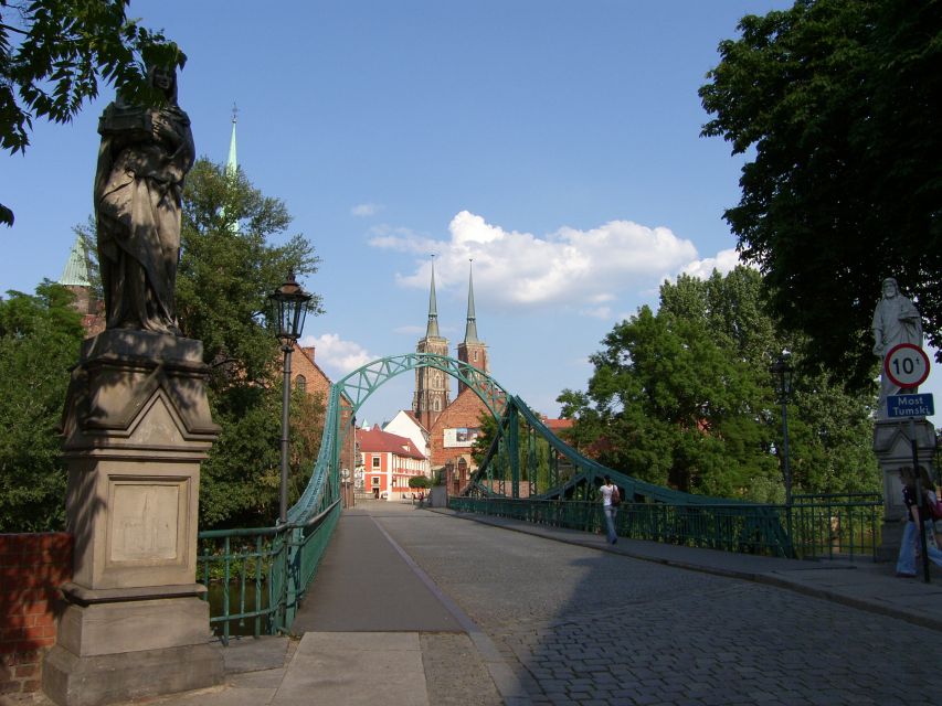 Wroclaw: 2-Hour Tour by Electric Car With a Driver-Guide - Seasonal Adjustments