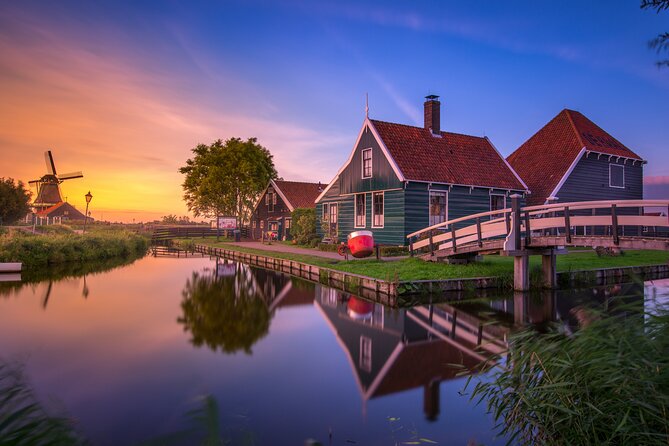 Zaanse Schans Windmills & Cheesetasting Live Guide From Amsterdam - Logistics and Meeting Point