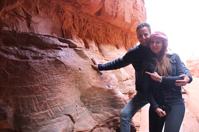 8-Hour Small Group Jeep Tour in Wadi Rum ( With Meal +Overnight ) - Key Points