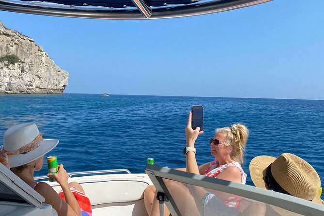 2-Hour the Beauties of Rhodes Island Private Guided Boat Tour - Experience the Private Guided Tour