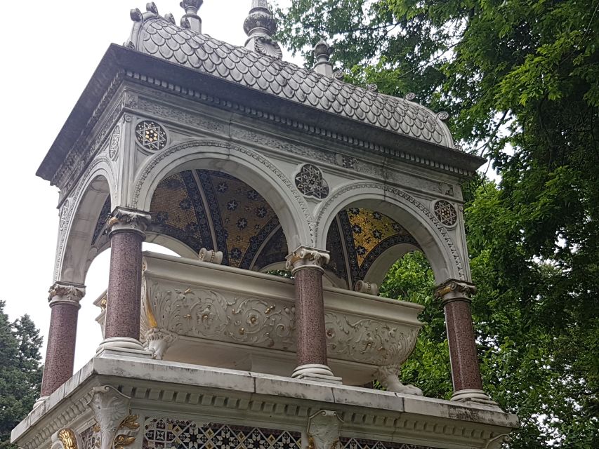 3-Hour Walking Tour of Vienna Central Cemetery - Taking in Viennese History