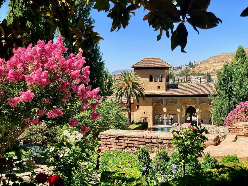 Alhambra: Guided Tour With Fast-Track Entry - Participant Information Required