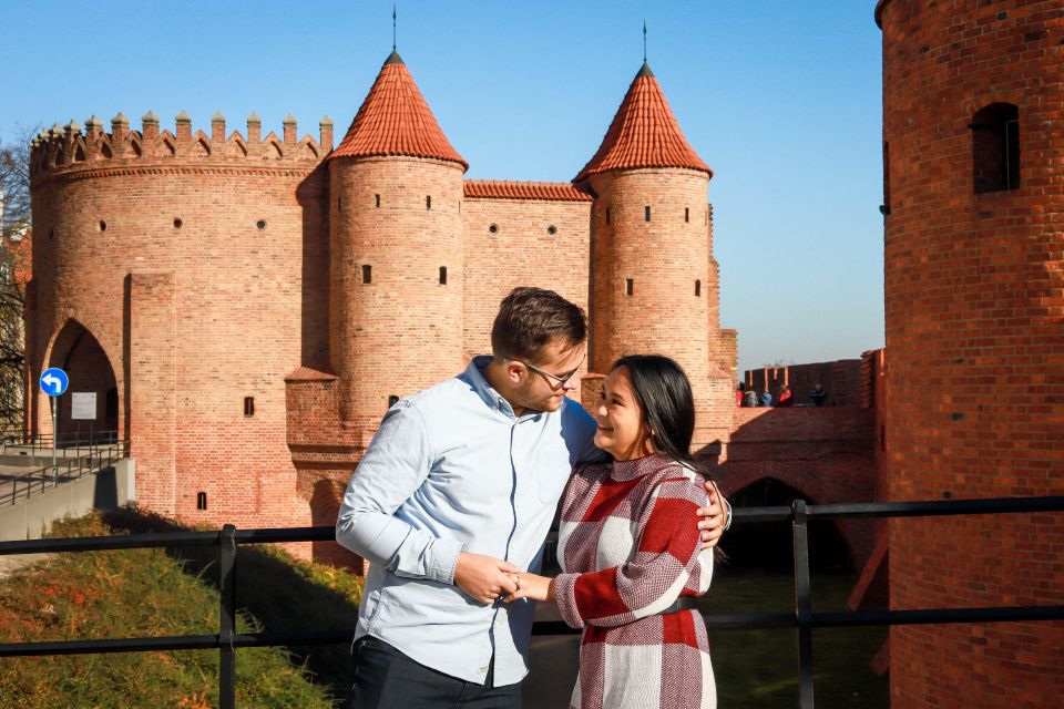 Amazing Photo Walk Through the Old Town of Warsaw - Capturing Memorable Moments