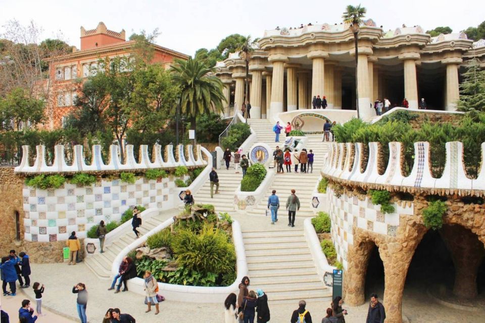 Barcelona & Park Güell: Private Half-Day Tour With Pickup - Discovering Montjuics Landmarks