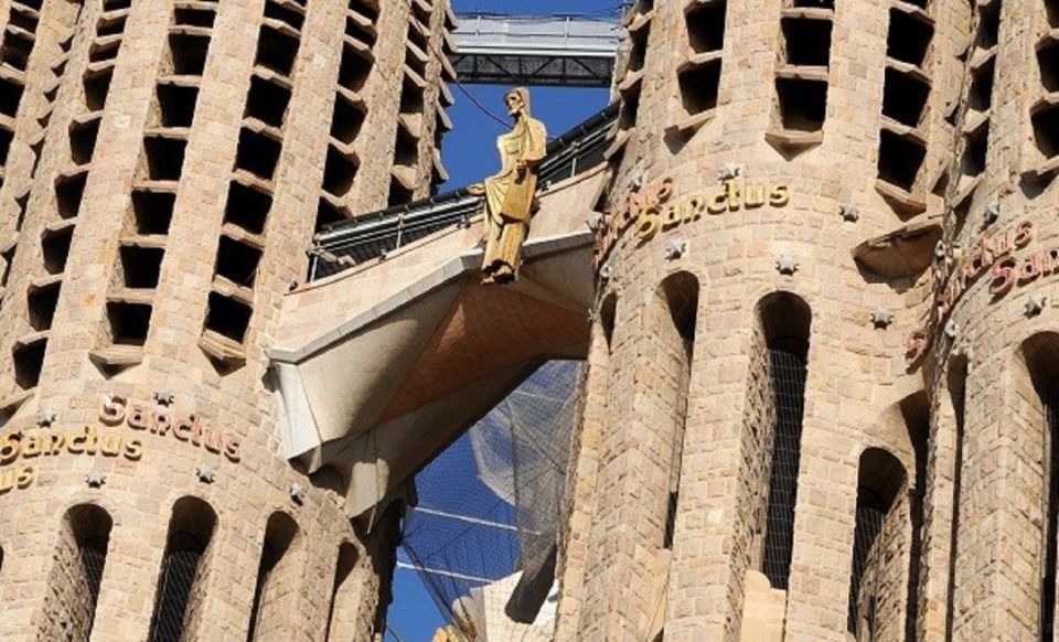 Barcelona: Sagrada Familia Tour of the Facades in German - Customer Testimonials