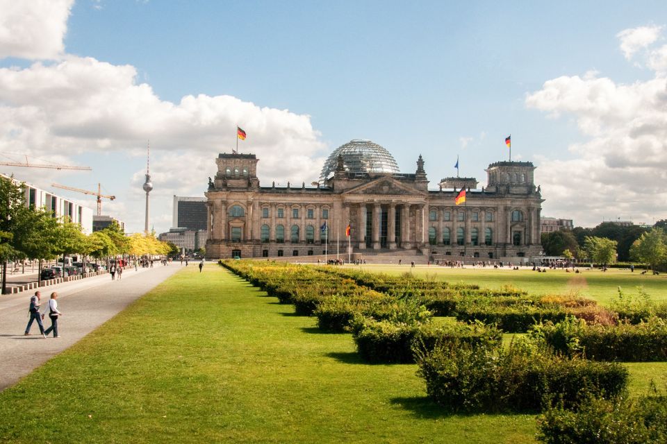 Berlin: City Sightseeing Hop-On Hop-Off Bus Tour - Nearby Attractions