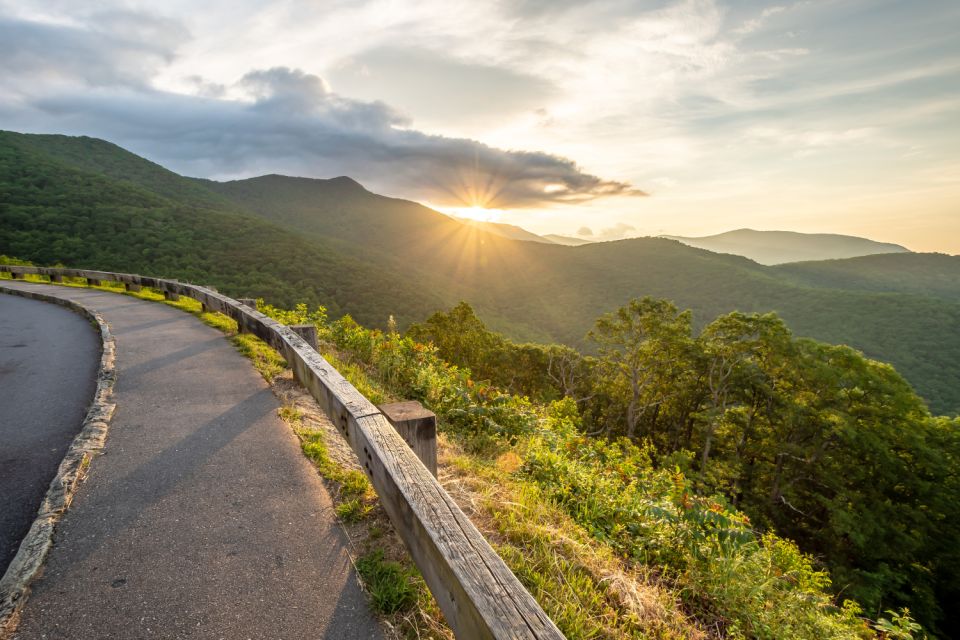 Blue Ridge Parkway Driving Audio Tour (Asheville ↔ Roanoke) - Ending Point in Roanoke