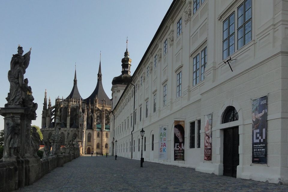 Bone Church and Kutna Hora Private Tour From Prague - Getting There