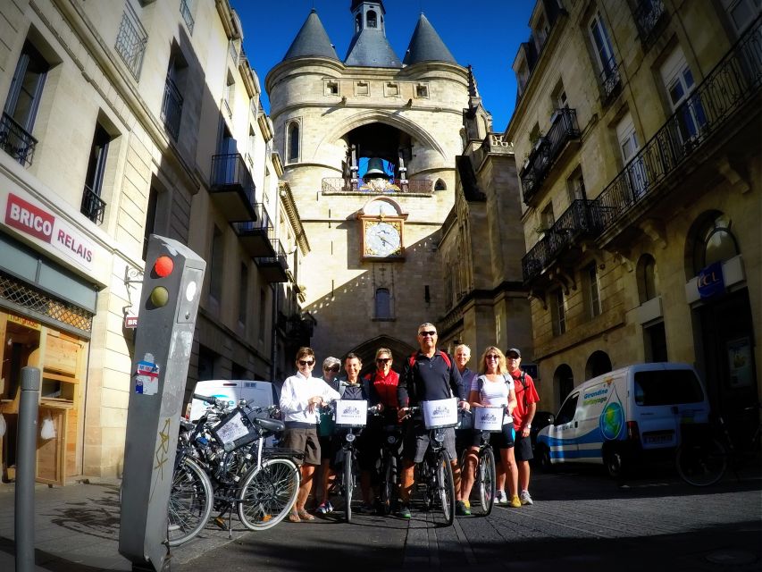 Bordeaux: Essentials 3-Hour Bike Ride - Explore New and Old Districts