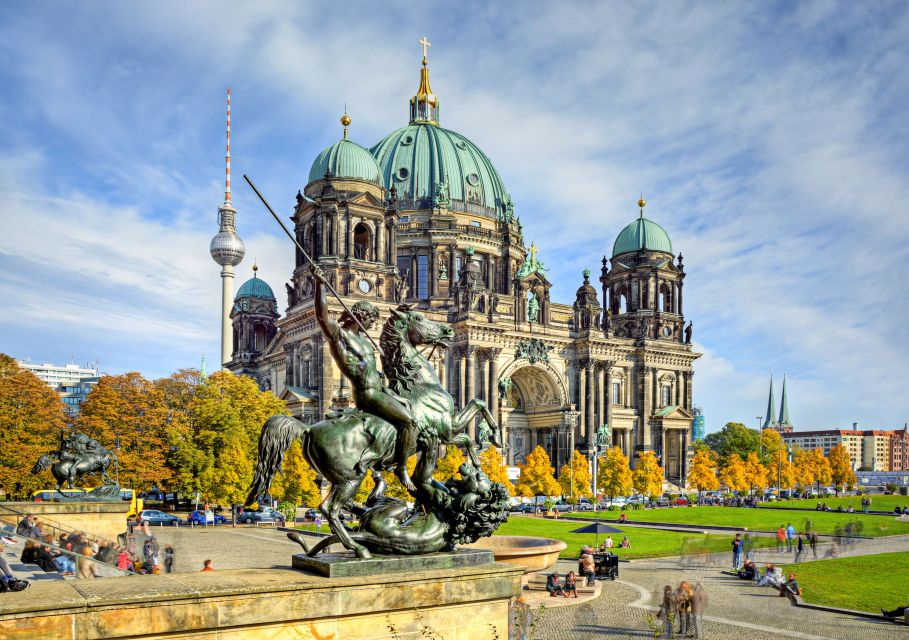 Brandenburg Gate and Berlin Off the Beaten Path Walking Tour - Important Considerations