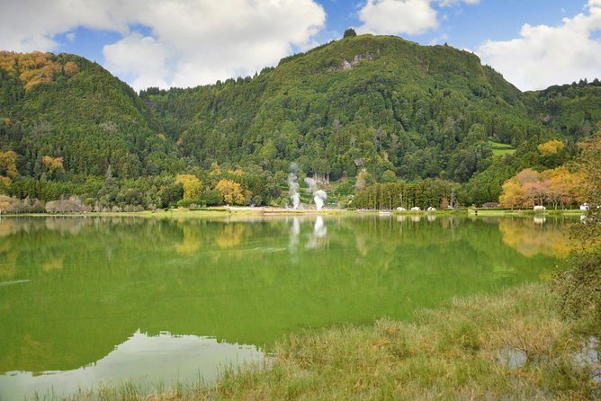 Canoeing at Furnas Lake - Embracing Local Culture