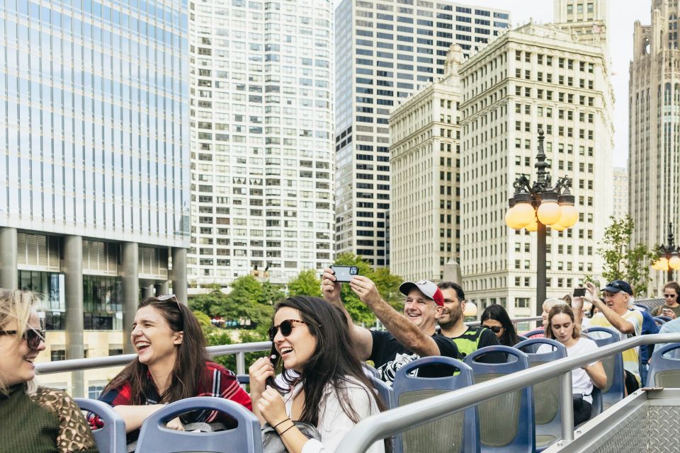 Chicago: Hop-on Hop-off Sightseeing Tour by Open-top Bus - App for Route Information and Bus Tracking