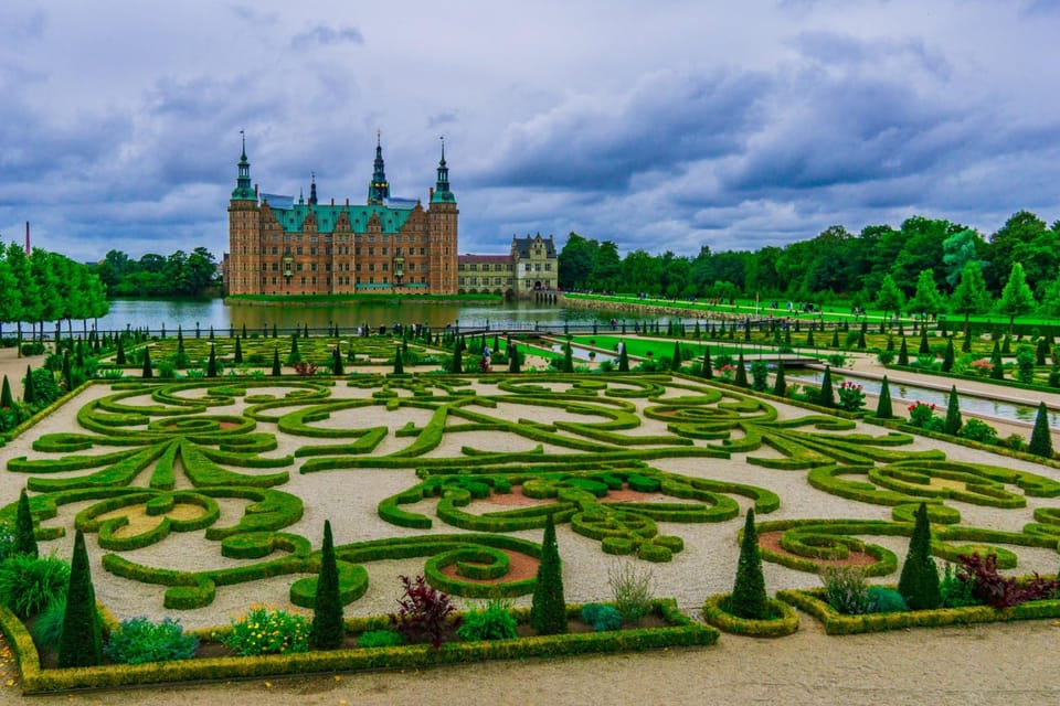 Copenhagen: Rosenborg Castle Tour With Skip-The-Line Ticket - Tour Duration and Flexibility