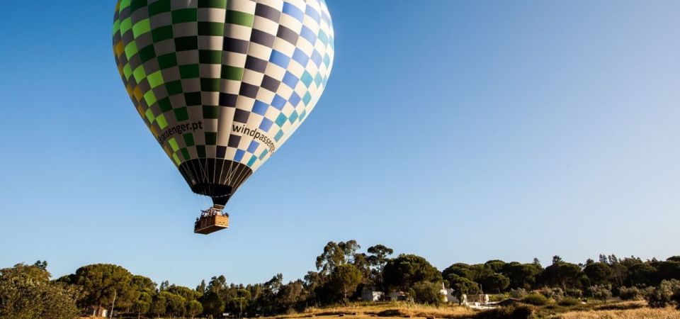 Coruche: 1-Hour Hot Air Balloon Ride at Sunrise - Champagne Toast After the Flight