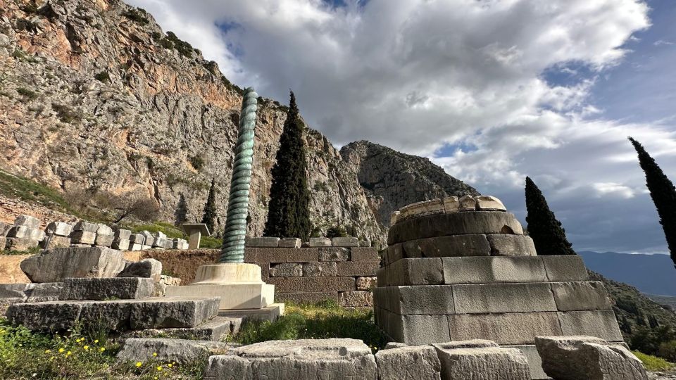 Delphi Navel Of Earth Hosios Loukas Full Day Private Tour - Vehicle and Driver Details