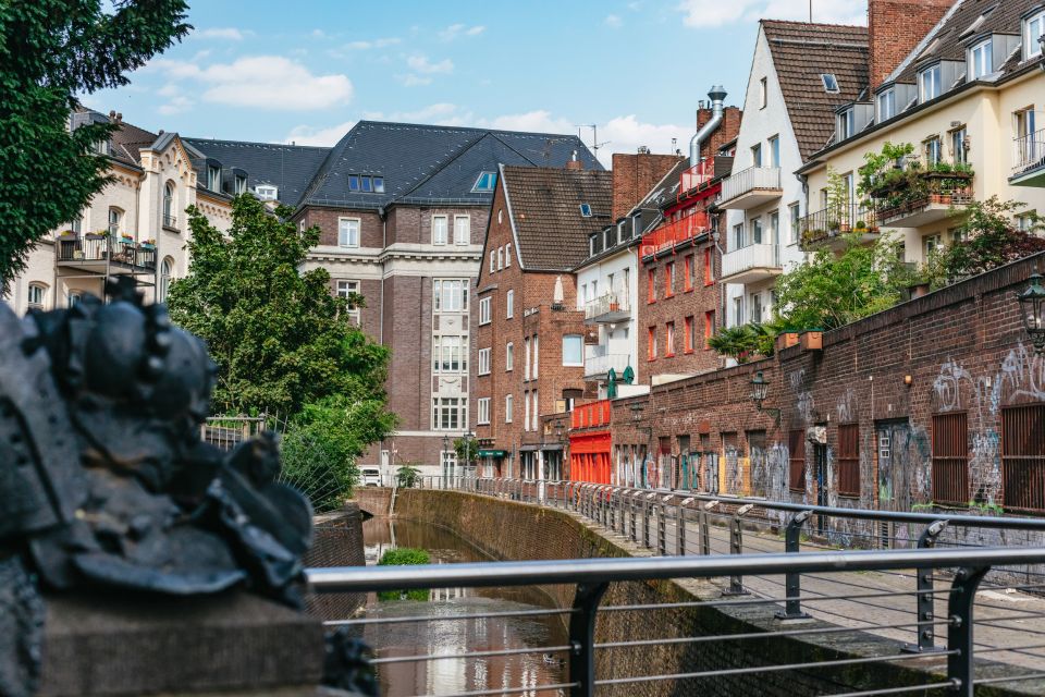 Düsseldorf: Guided Tour With a Night Watchman - Tour Duration and Language