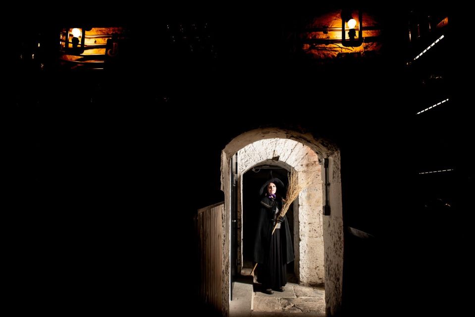 Edinburgh: Witches Old Town Walking Tour & Underground Vault - Important Tour Information