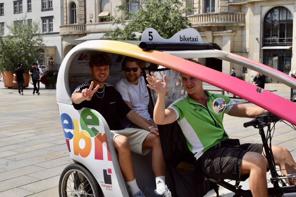 Erfurt: Private Guided Classic Old Town E-Rickshaw Tour - Enjoying Exciting Anecdotes