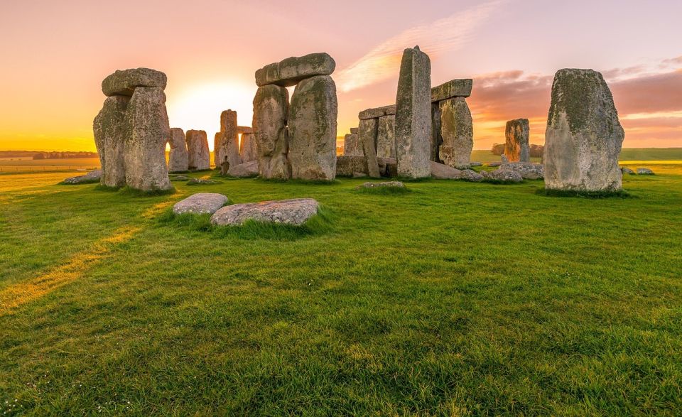 From Brighton: Stonehenge and Bath Full-Day Trip - Walking Tour