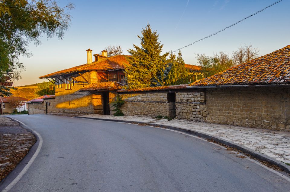 From Bucharest: Small Group Day Trip to Medieval Bulgaria - Discover Arbanassi Village