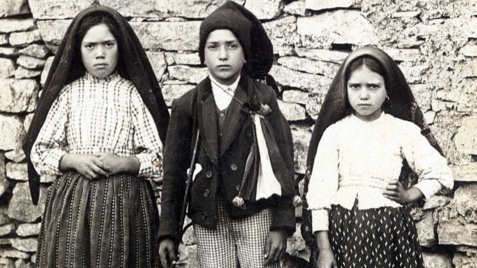 From Lisbon: Fatima and the Three Little Shepherds House - Basilica of Our Lady of Fatima