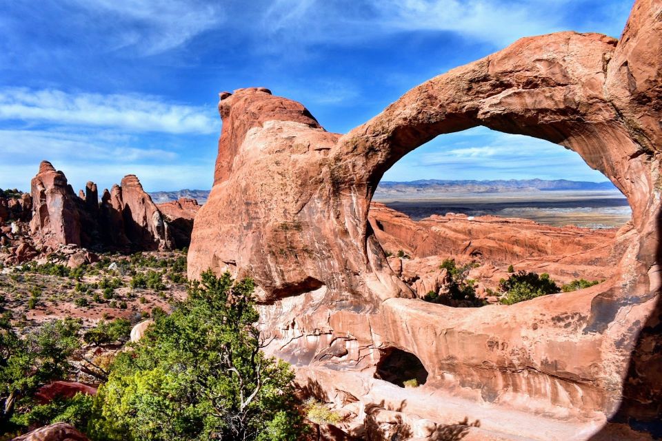 From Moab: Arches National Park 4x4 Drive and Hiking Tour - Important Considerations