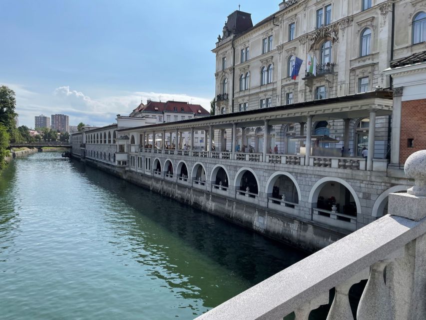 From Zagreb: Ljubljana, Postojna Cave & Predjama Castle Tour - Service and Organization