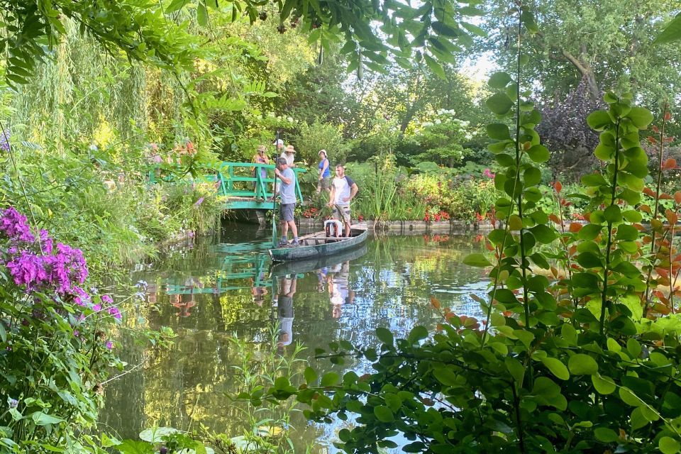 Giverny, Versailles, Trianon for 2 - 7 People From Paris - Duration and Group Size