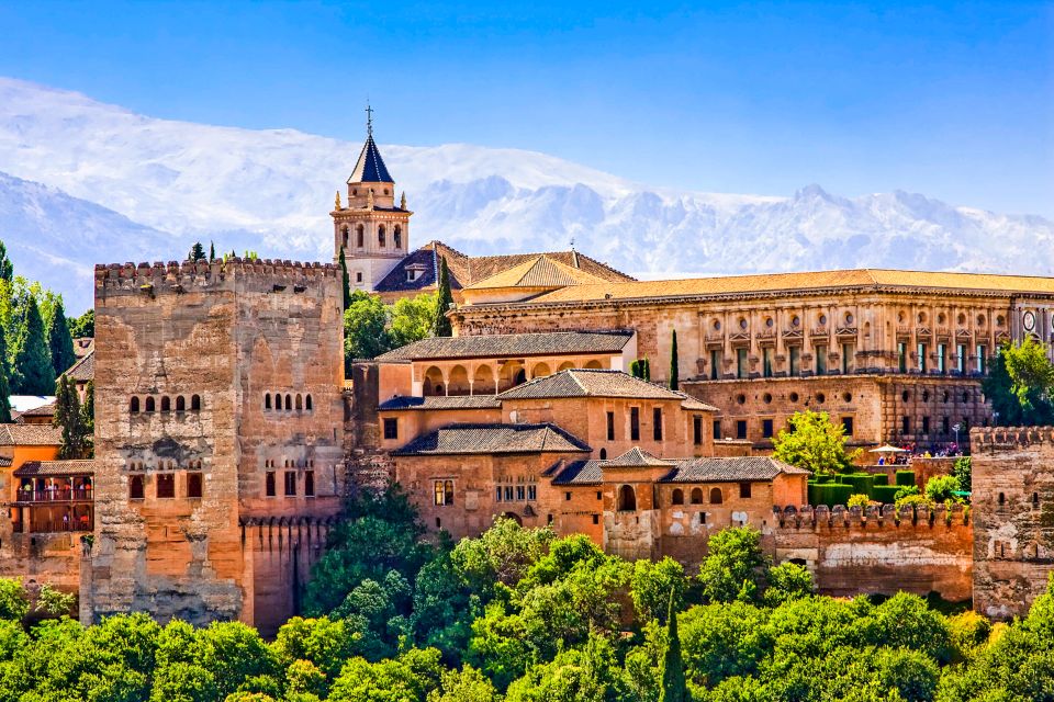 Granada: Alhambra & Nasrid Palaces Tour With Tickets - Taking in Nasrid Palaces