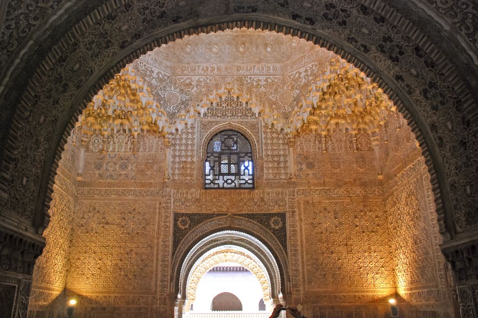 Granada: Full-Day Trip From Seville With Transfers - Booking Details and Inclusions