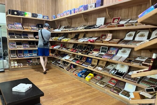 Guided Shopping Tour to Bella Mare Store (Cigars, Chocolate, Rum and Souvenirs) - Tour Experience and Highlights