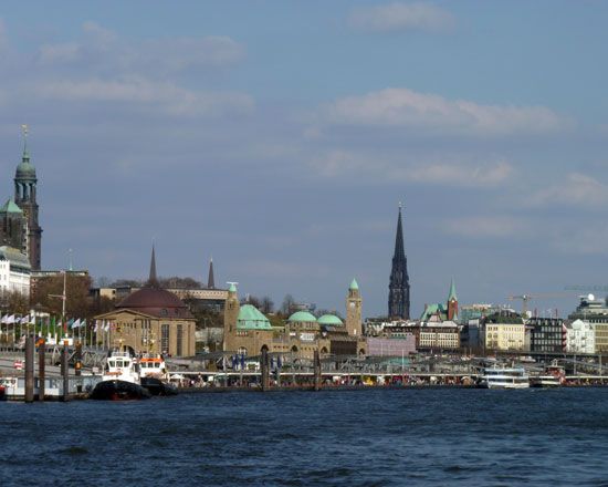 Hamburg: 2-Hour Tour Along the Elbe - Frequently Asked Questions